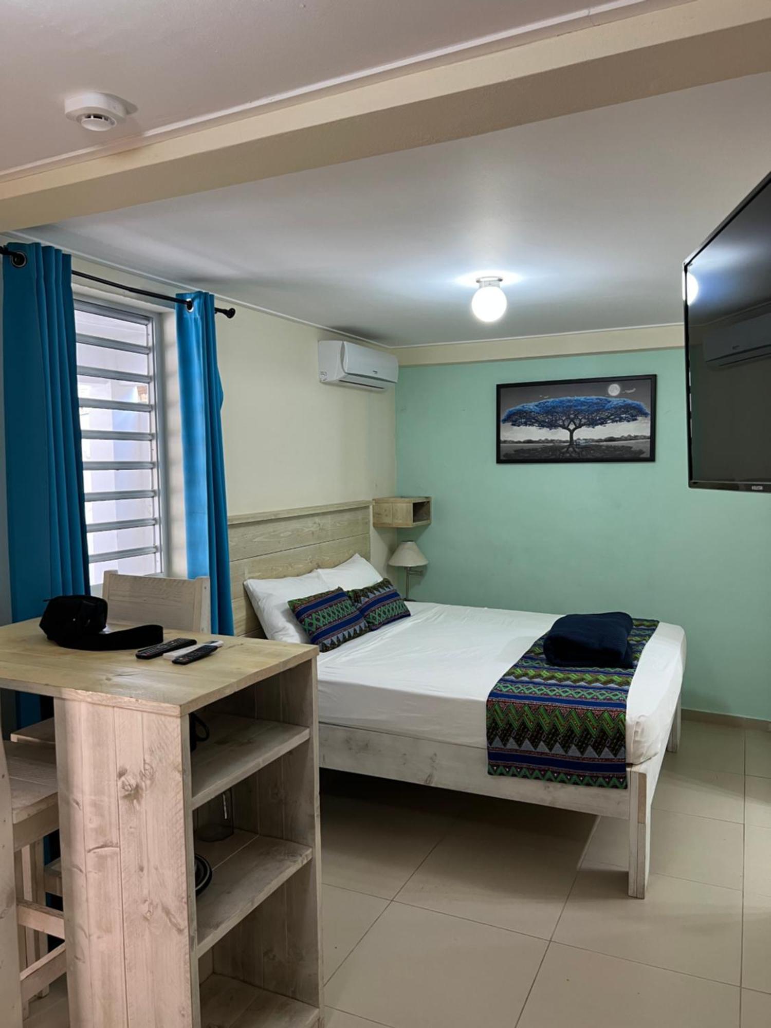 Mustique Suites Curacao ウィレムスタッド エクステリア 写真