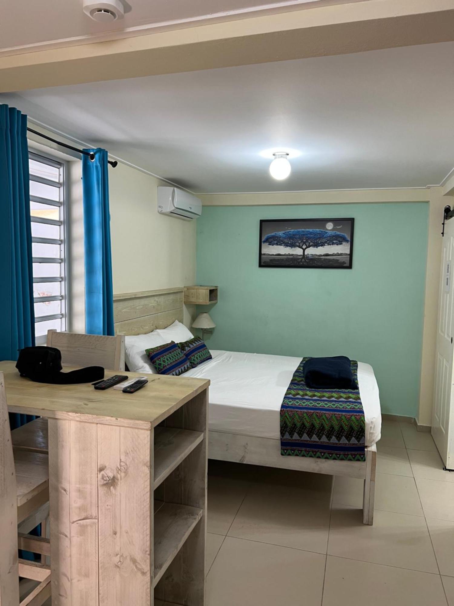 Mustique Suites Curacao ウィレムスタッド エクステリア 写真